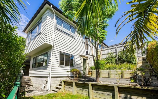 The Perfect Spacious 2BR Getaway-Netflix