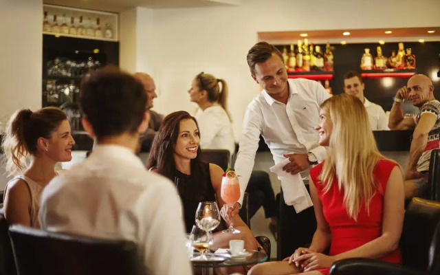 Hotel Green Paradise