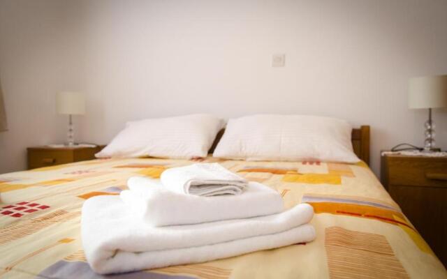 Apartment Srecko- Two Bedroom Apartment With Terrace and Sea View