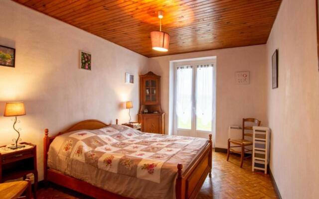 Gite Génis, 3 pièces, 4 personnes - FR-1-616-13