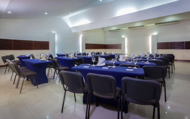 GHL Hotel Club El Puente