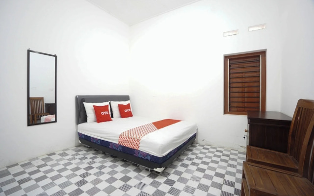 OYO 93971 Villa Kamandalu