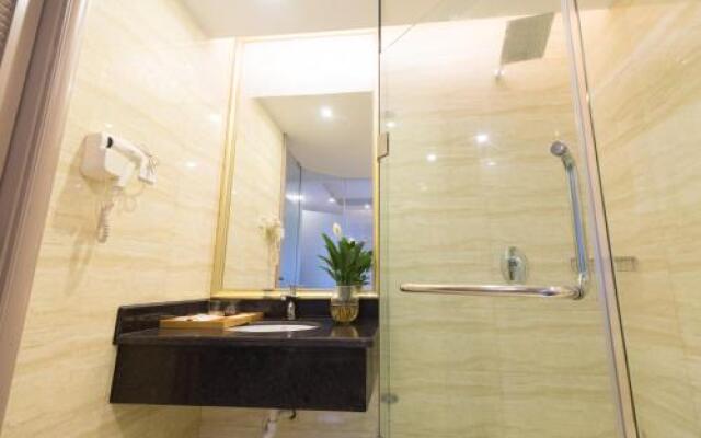 Book & Life Hotel