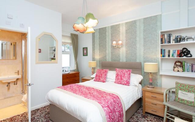 The Ravenswood B&B