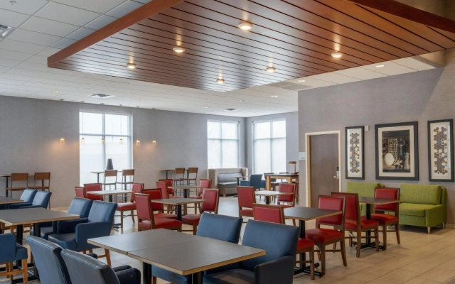 Holiday Inn Express Minneapolis West Plymouth by IHG