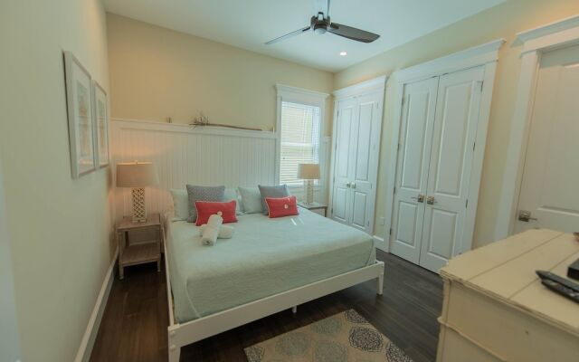 Beach Side Paradise Apartment 7