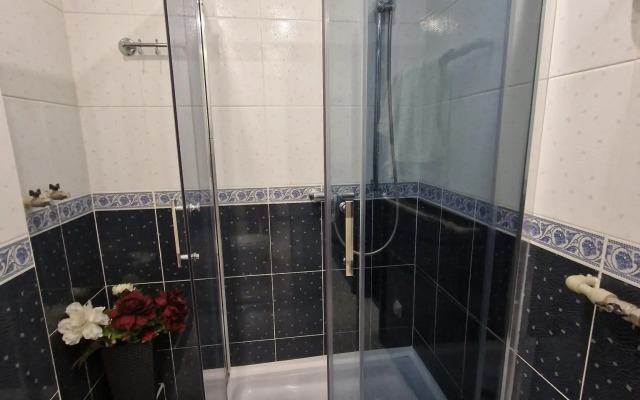 Апартаменты на бульваре Народный 104