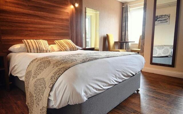 Oliver Cromwell Hotel