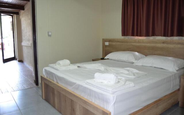 Hill Side Hotel
