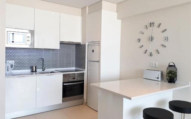 ABMAR- Por-do-sol, Vista mar, Remodelado, Wifi, 80mt Praia