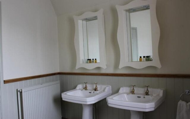 The Golden Pheasant Hotel