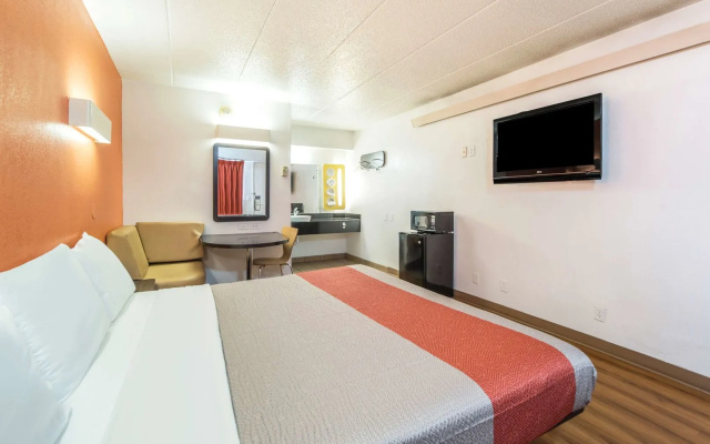 Motel 6 Columbus - Worthington