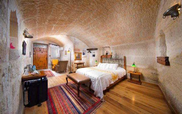 Terra Cave Hotel