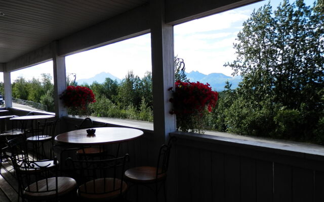 Grand View Inn & Suites