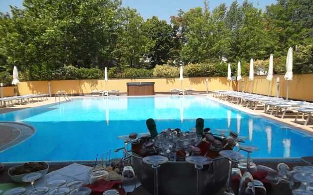 Alexia Palace Hotel Residence