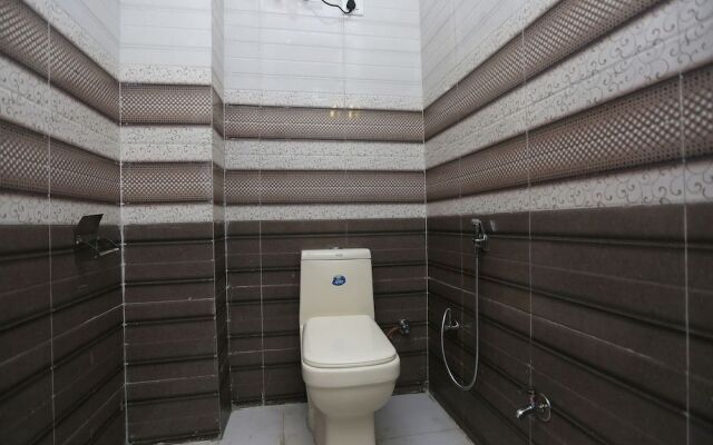 OYO 26628 Hotel Rest Palace