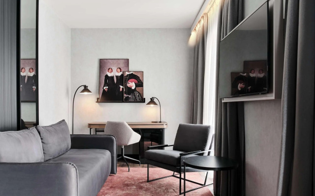 Radisson RED Hotel & Radisson RED Apartments, Kraków