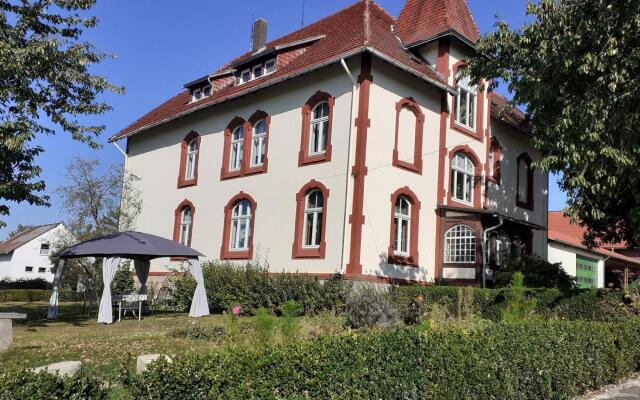 Apartment With Garden Next to a Farm