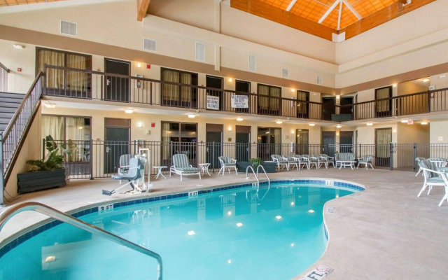Quality Inn & Suites