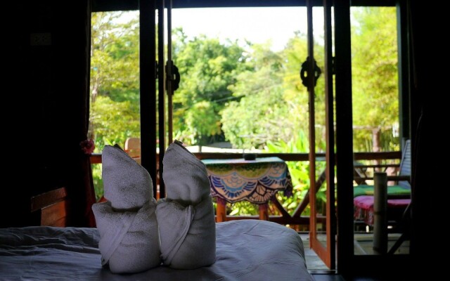 Pho Rak Nah Pai Hotel
