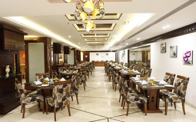 Hotel Saffron Leaf