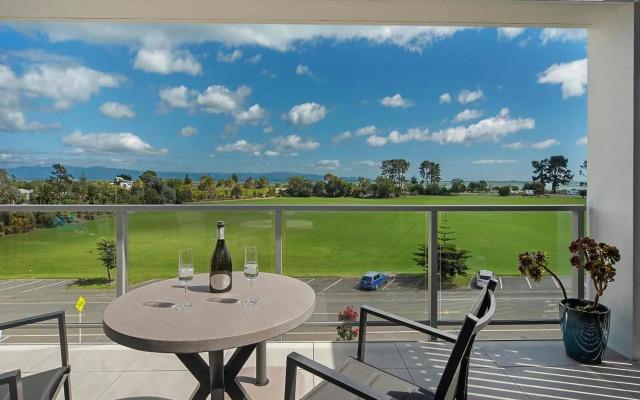 Tahunanui Oceanview Apartment