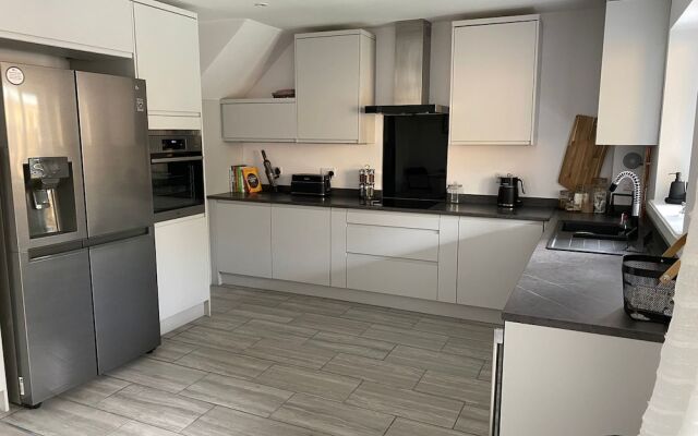 Beautiful 4-bed House