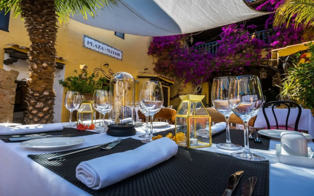 Pikes Ibiza - Adults Only