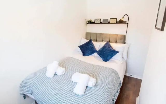 Host Stay Polwell Road