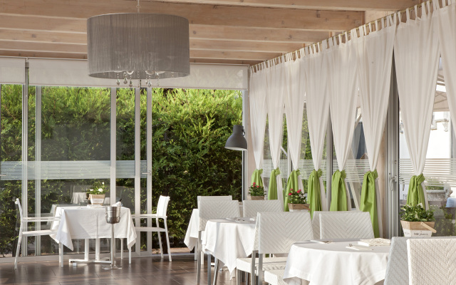 Andris Hotel