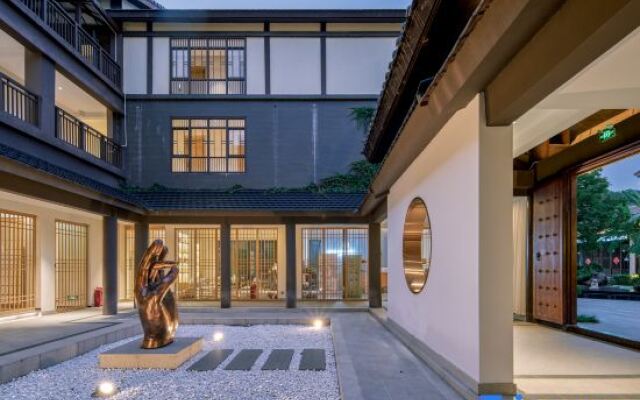 Xinxing Zenyu Town North and South Ju Siheyuan