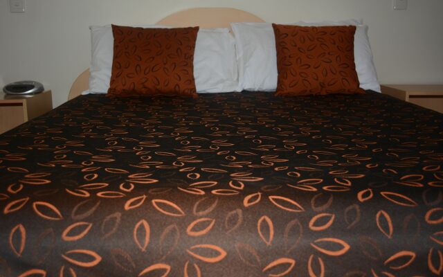 Rocky Gardens Motor Inn