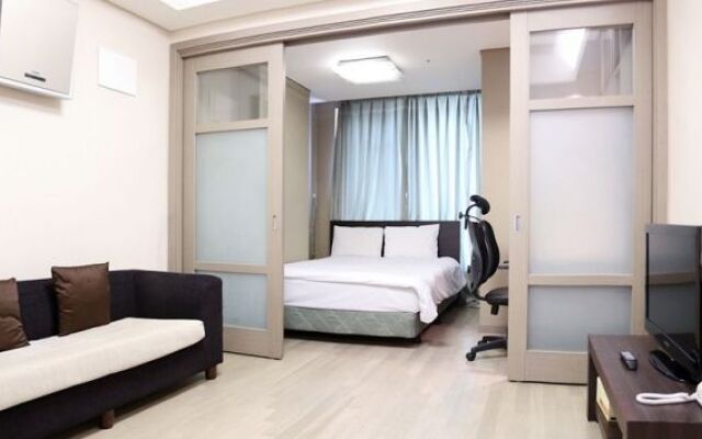 Stay 7 Mapo Residence Hotel