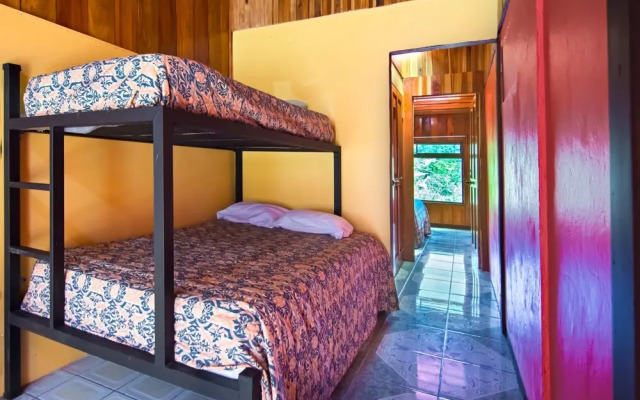 Que Tuanis Hostel Monteverde