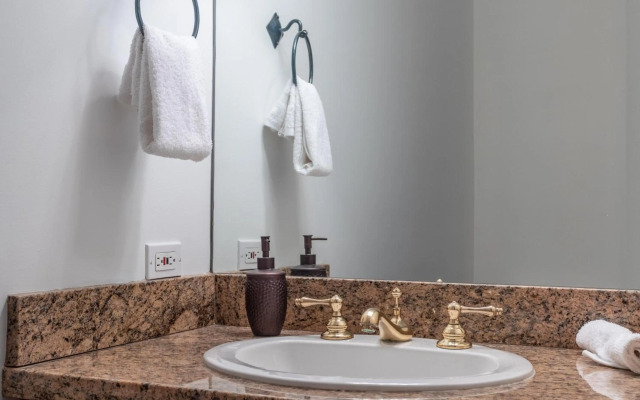 #34 Englewood Greens