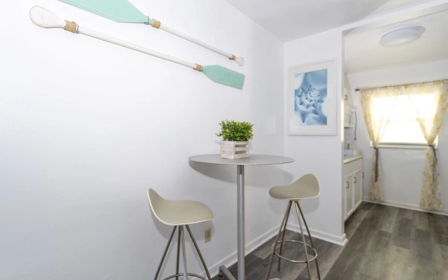Sofi Beach Apartment