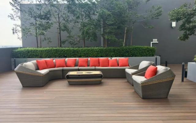 Luxury Homestay at Emira Residence
