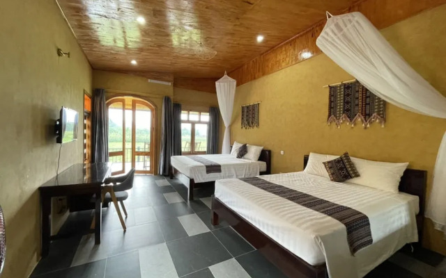 Sky Bay Lodge