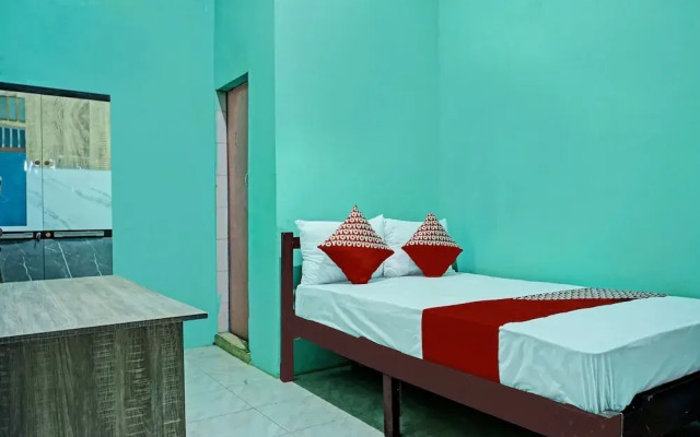 OYO 93298 Barito House