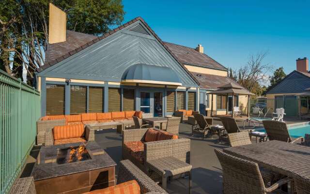 SenS Suites Livermore, SureStay Collection by Best Western