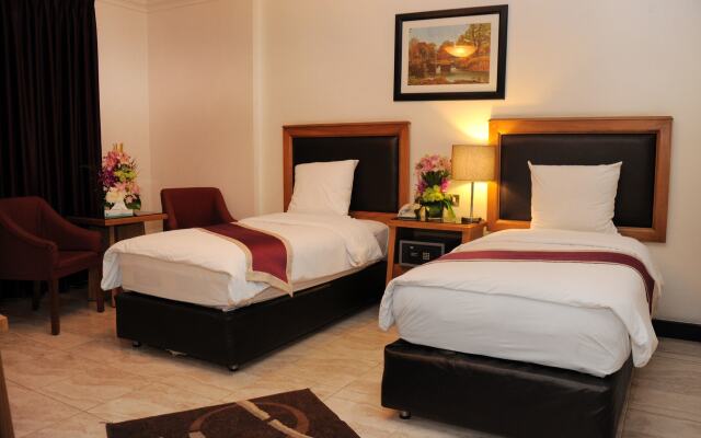 Raed Hotel Suites