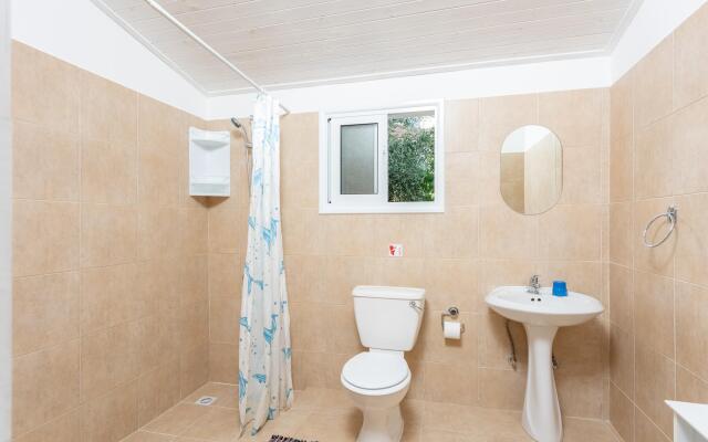 Villa Lela Pente Large Private Pool Walk to Beach A C Wifi Car Not Required Eco-friendly - 2167