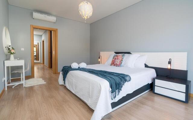 Luxurious Apartment Funchal - Casa Valentina - Rent2U, Lda