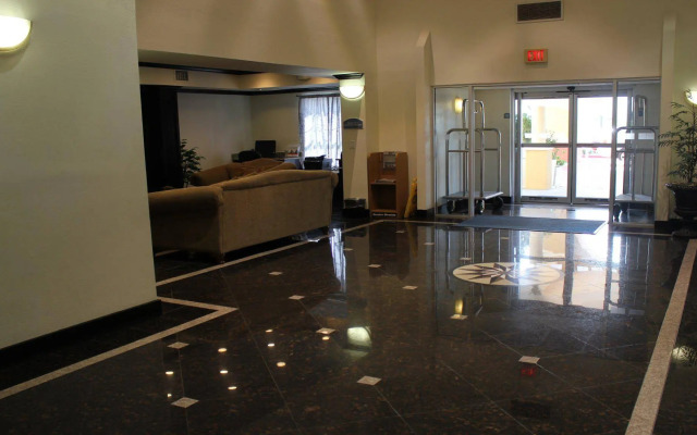 Holiday Inn Express Hotel & Suites Columbus