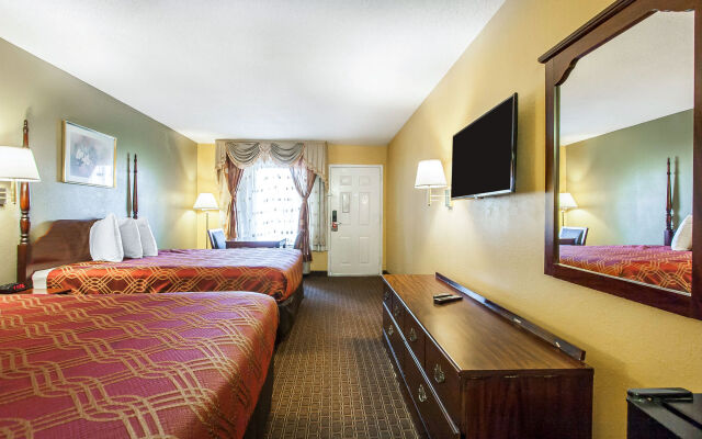Econo Lodge Inn & Suites Murfreesboro Shopping District