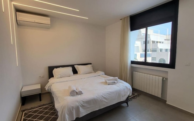 Sunset 303 Brand new apt With gym in Lac 1 — фото 2