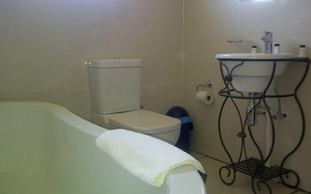 Senthaga Guest House and Safaris