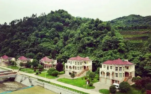 Luyuan International Hotel