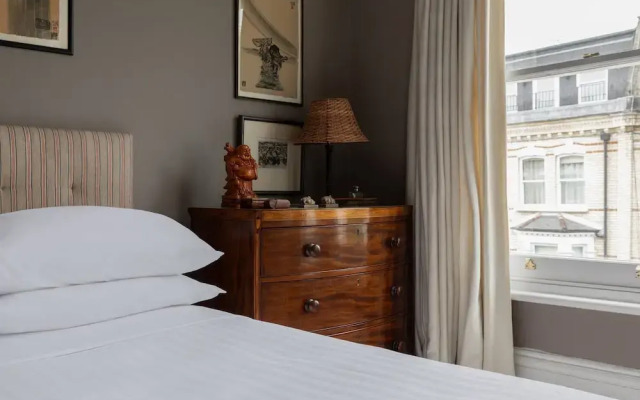 Radipole Road IV by Onefinestay
