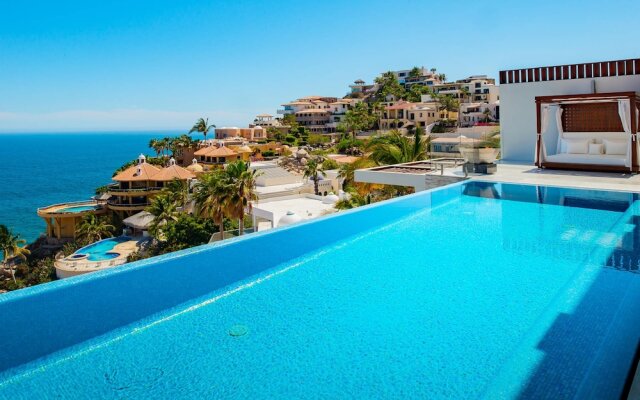 Spectacular Modern Luxury and Exceptional Amenities at Mantea Casa Cabo in Pedregal